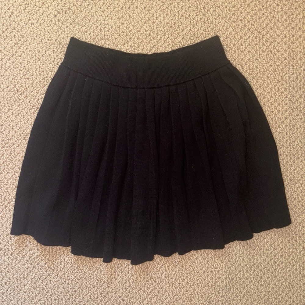Bobbles & Lace Slow It Down Black Pleated Mini Skirt Size Medium NWT